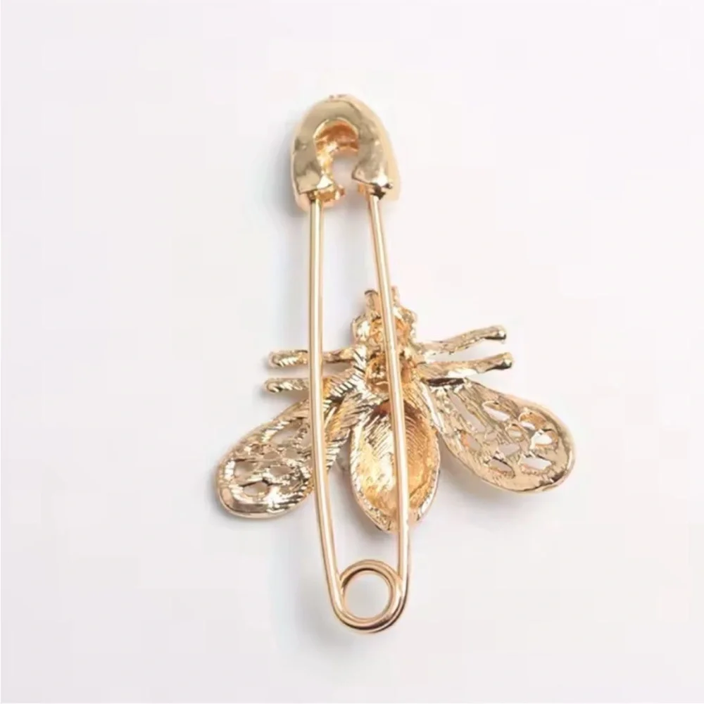 Maison Crystal Bee Brooch